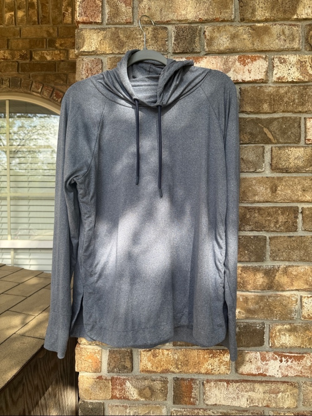 Ascend Women's Heather Blue Hooded Long-Sleeve Pullover size Large